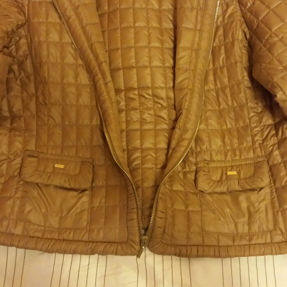 Polyester Jacket - Picture 4 of 4